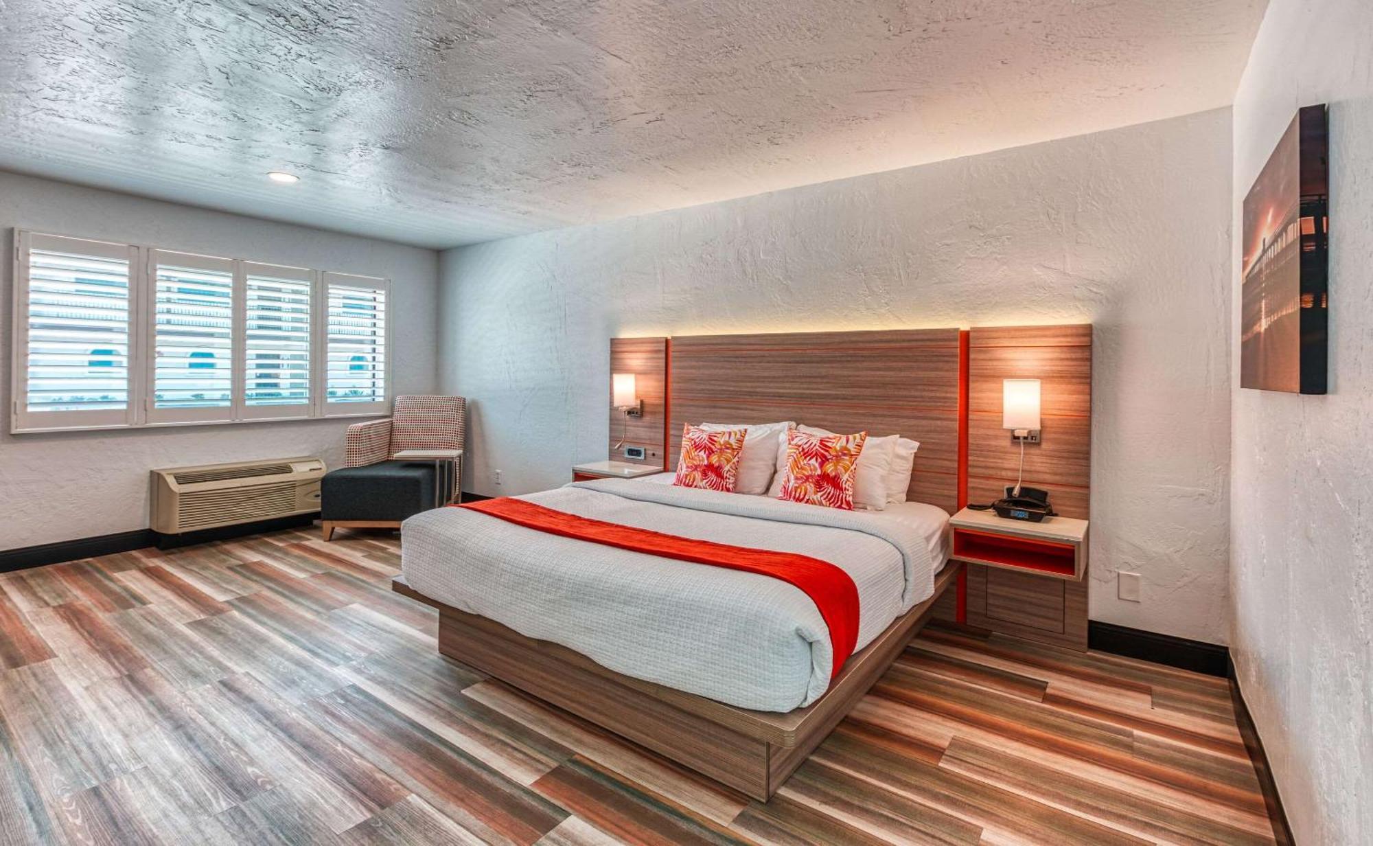 Casa Via Mar Inn, Ascend Hotel Collection Порт-Уэнеме Экстерьер фото